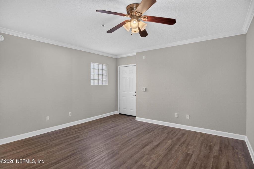 1701 The Greens Way - Photo 5