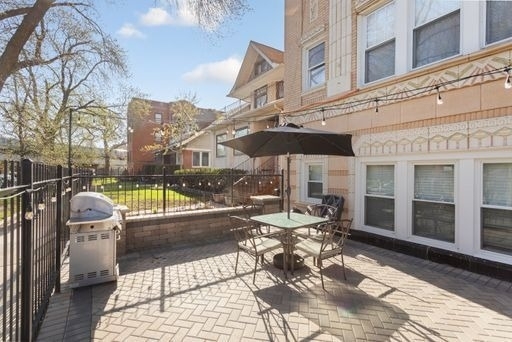 1521 W Sherwin Avenue - Photo 9