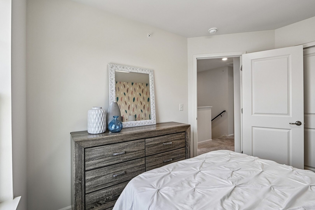 1611 Bentz Way - Photo 26