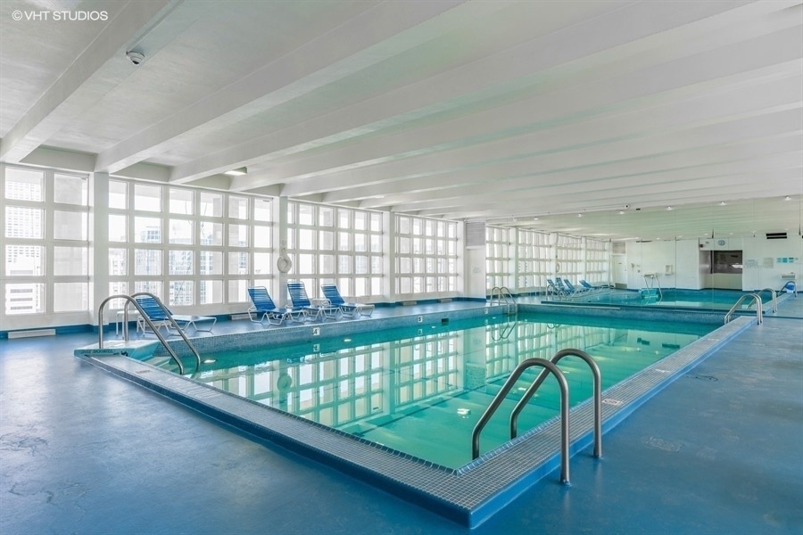 535 N Michigan Avenue - Photo 10
