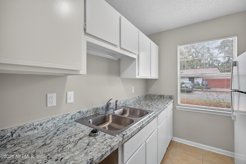 1040 Willow Cove Court E - Photo 10