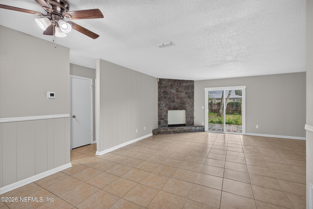 1040 Willow Cove Court E - Photo 4
