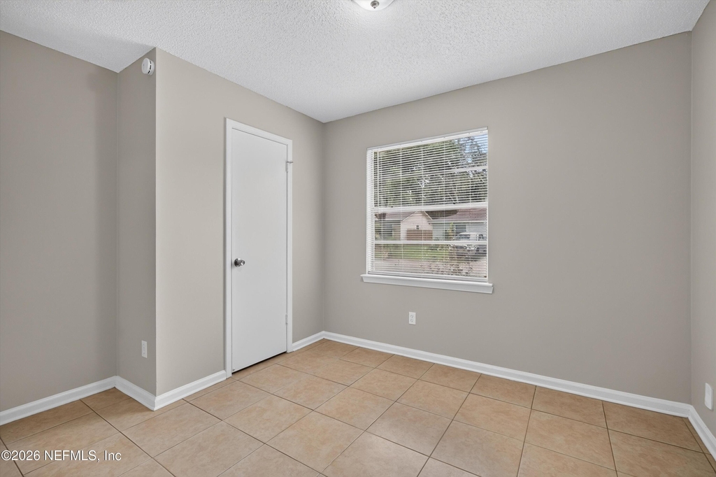 1040 Willow Cove Court E - Photo 21