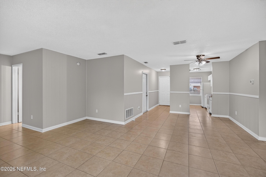 1040 Willow Cove Court E - Photo 6