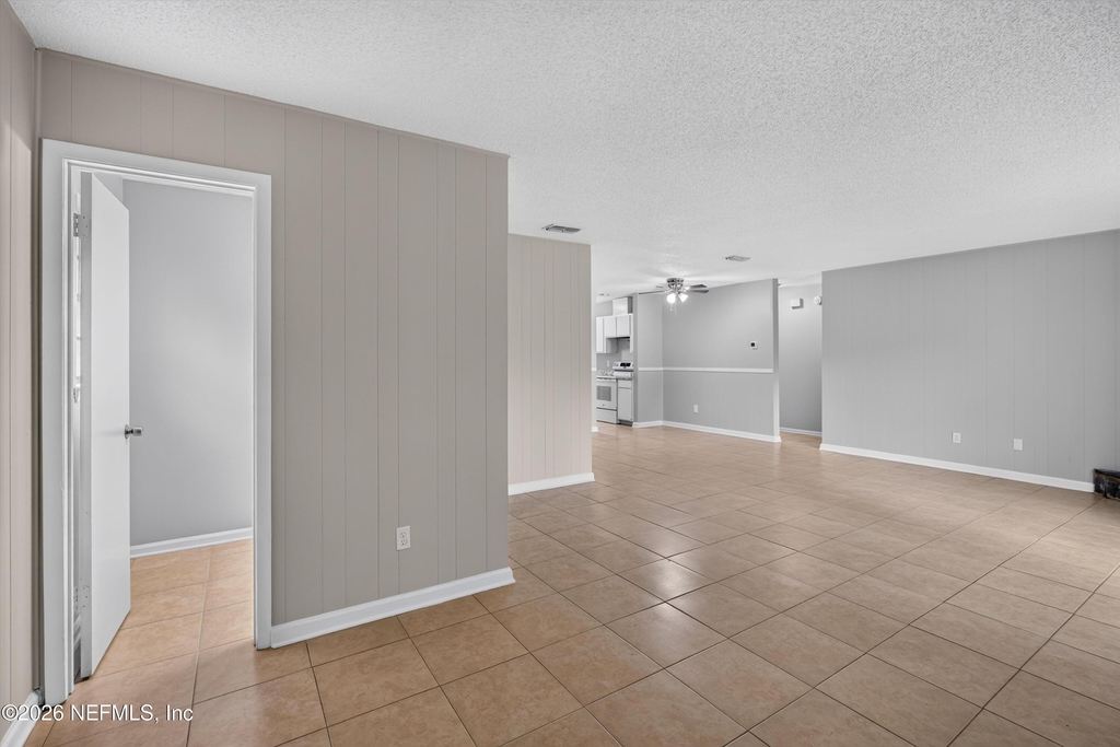 1040 Willow Cove Court E - Photo 14