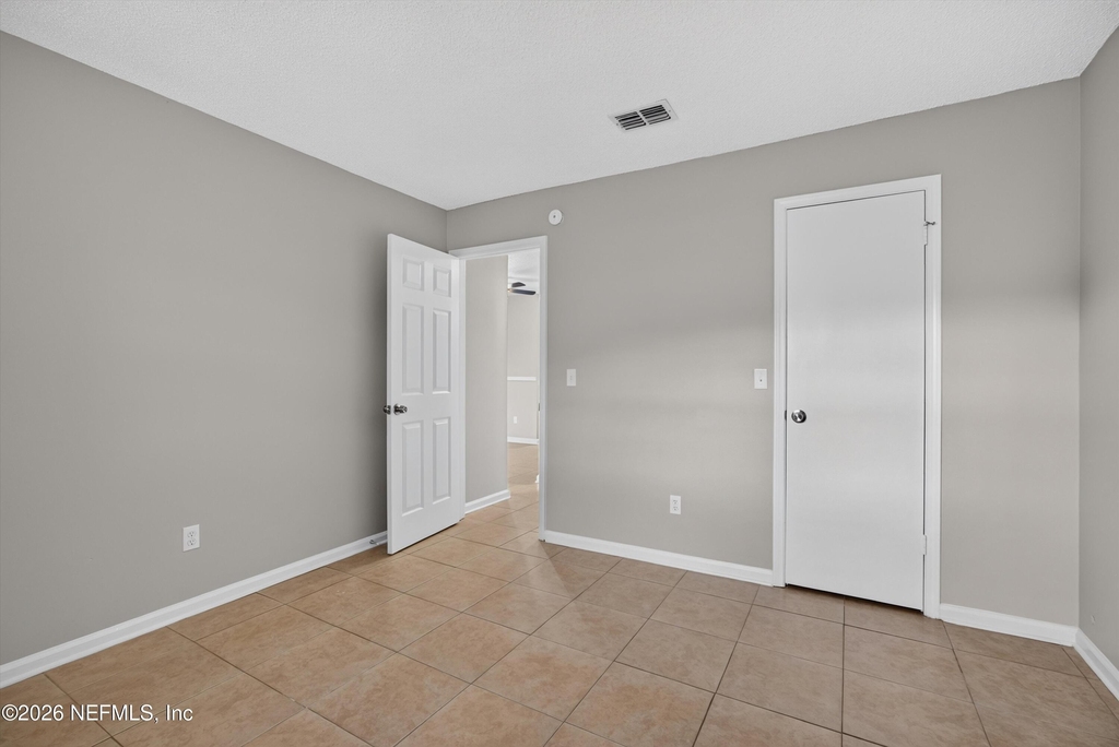 1040 Willow Cove Court E - Photo 17