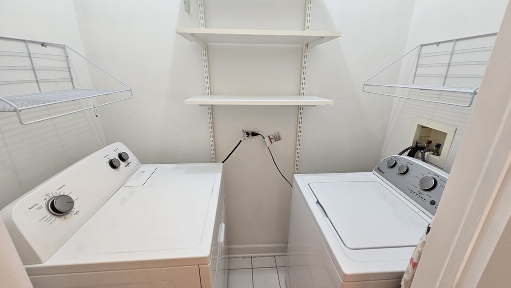 511 N Hartland Court - Photo 12