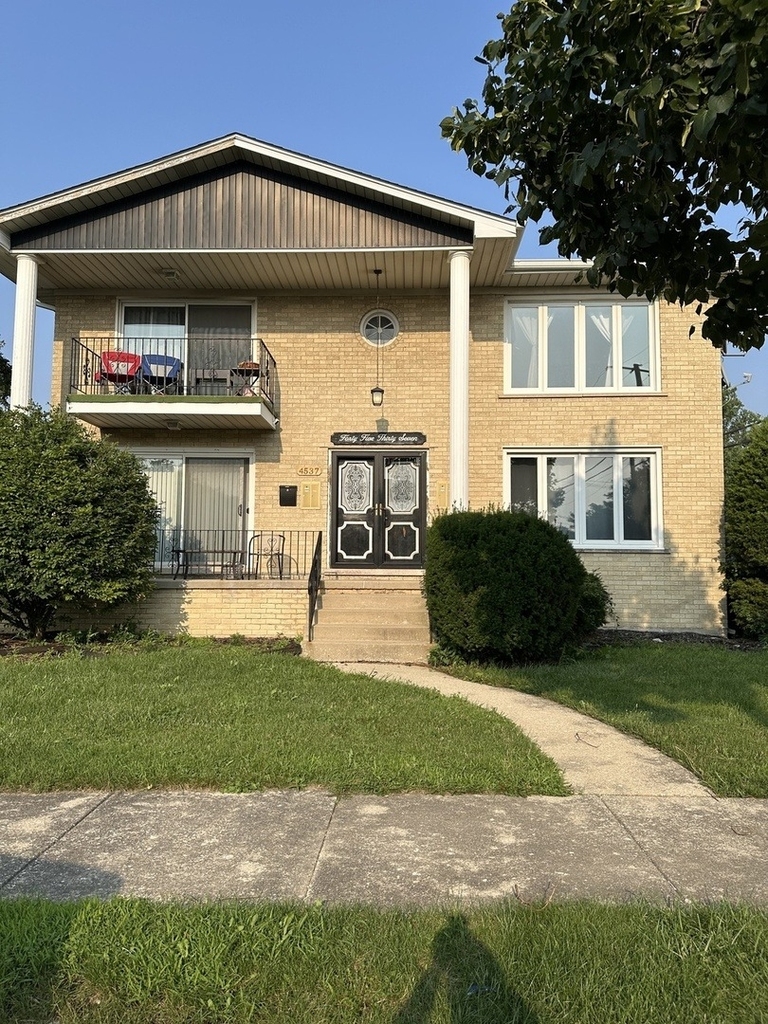 4537 Maple Avenue - Photo 0