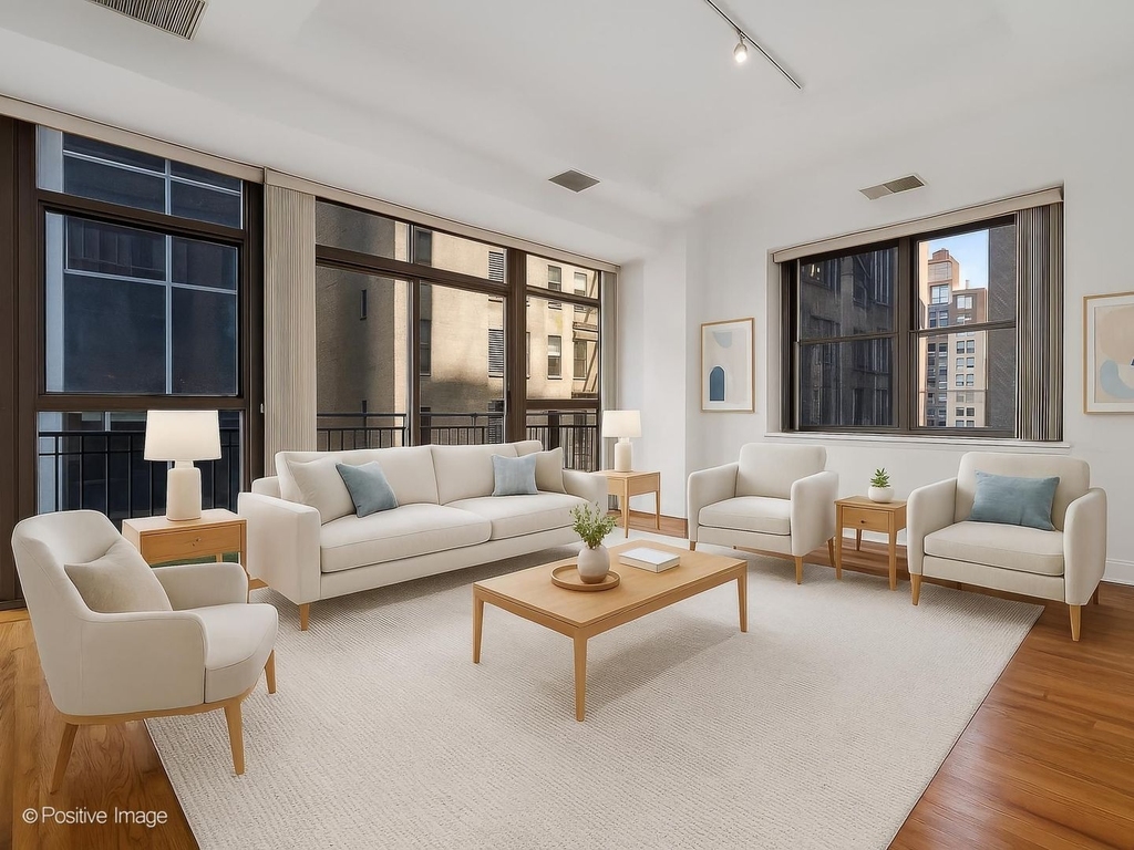 212 W Washington Street - Photo 5