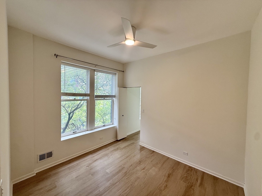 935 W Armitage Avenue - Photo 12