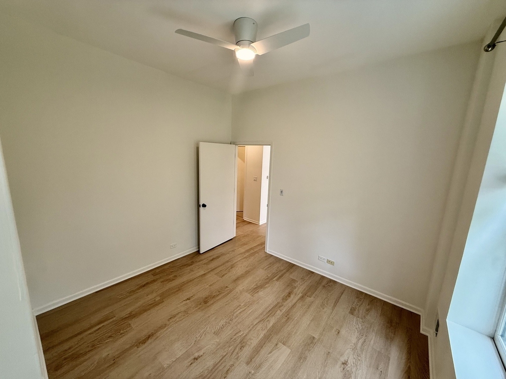 935 W Armitage Avenue - Photo 14