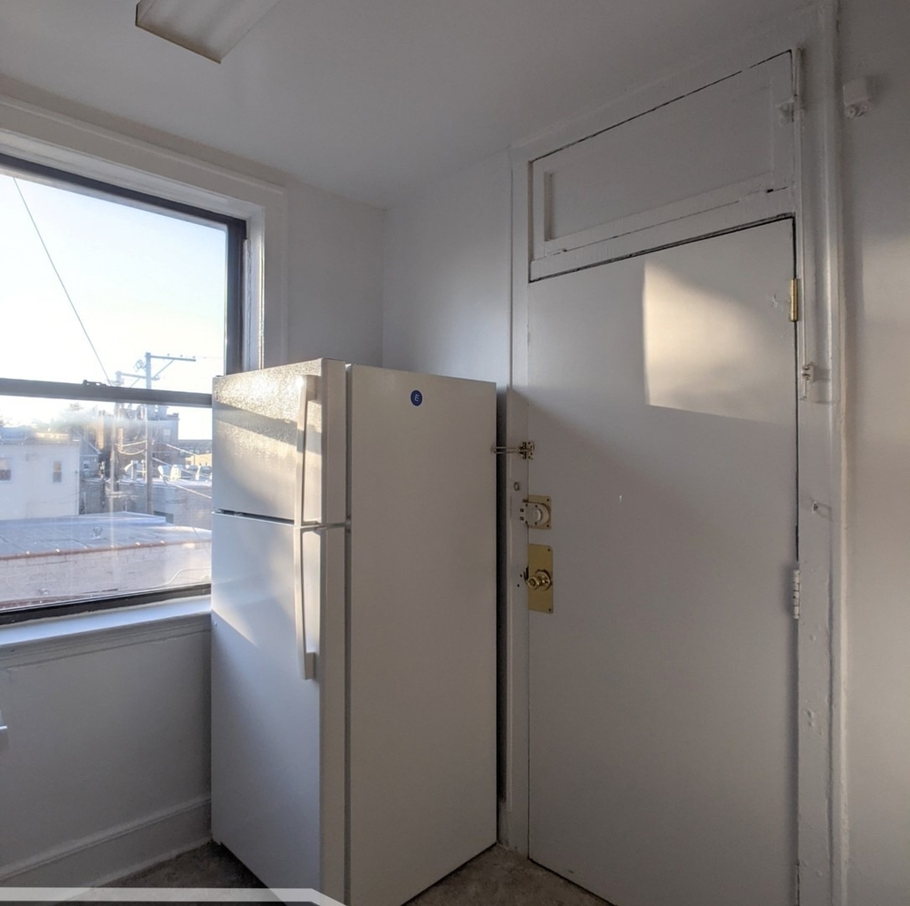 2334 N Spaulding Avenue - Photo 7