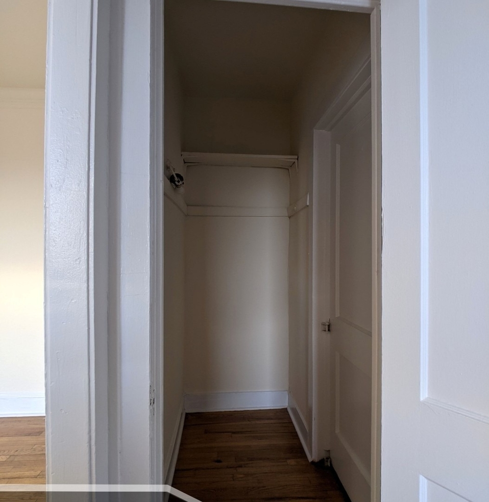 2334 N Spaulding Avenue - Photo 11