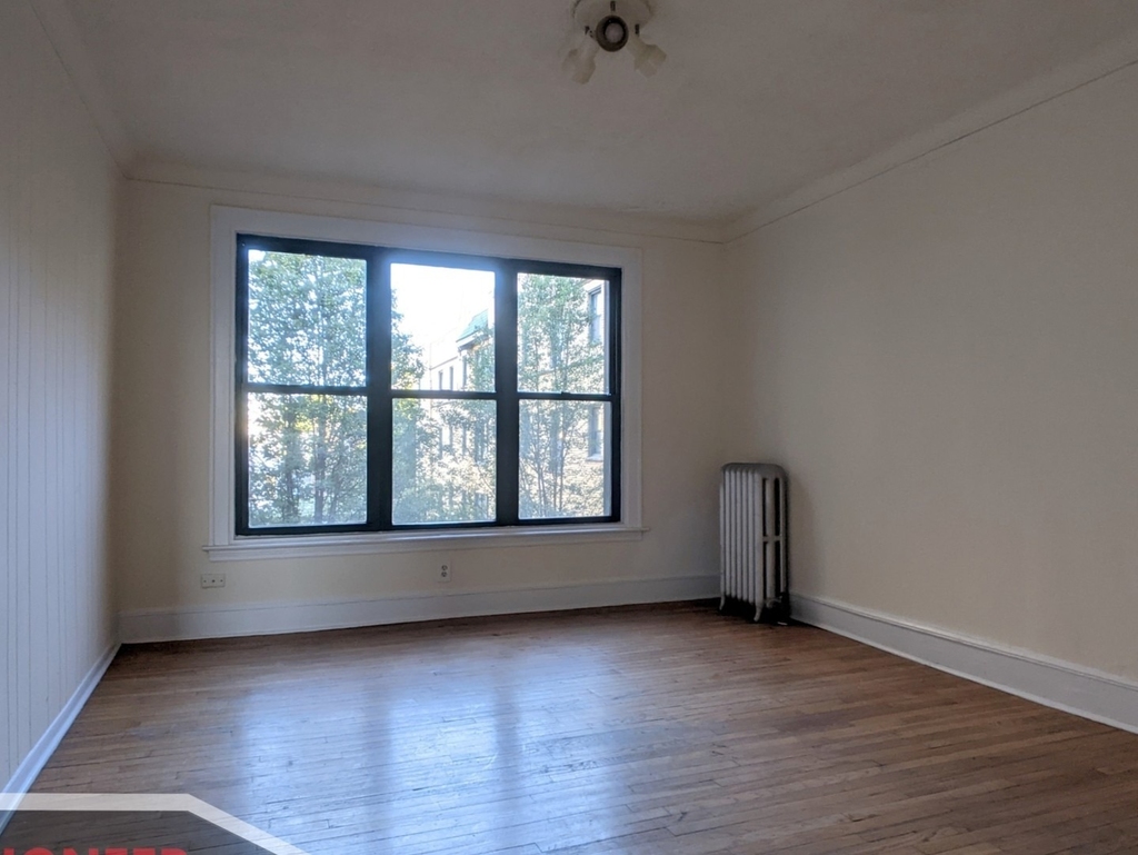 2334 N Spaulding Avenue - Photo 1