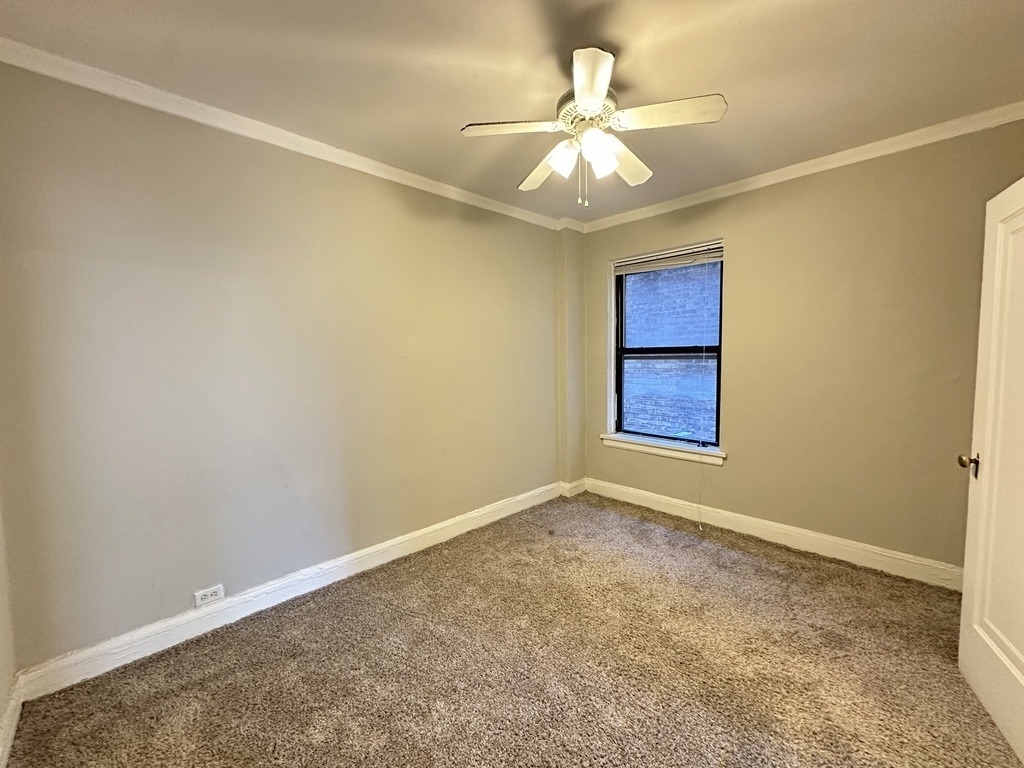 434 W Wellington Avenue - Photo 12