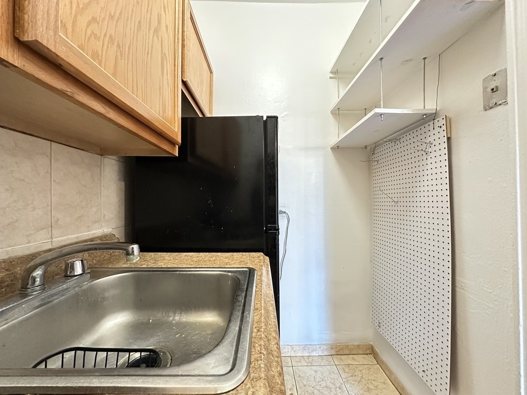 434 W Wellington Avenue - Photo 3