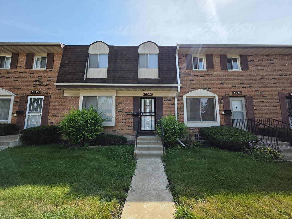 5044 Brighton Lane - Photo 0