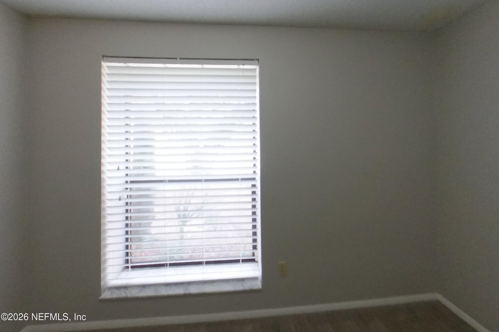 8338 Knotts Landing Drive E - Photo 11