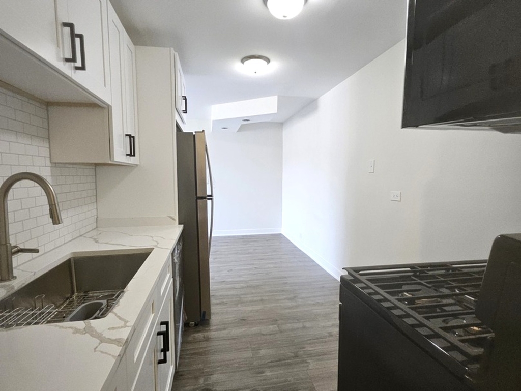 1375 Rebecca Drive - Photo 5