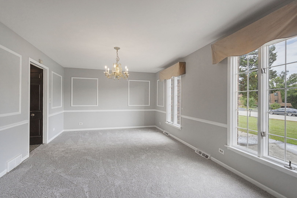 12 Kingston Drive - Photo 4