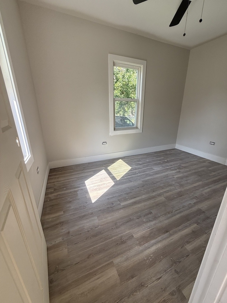 16901 Crane Avenue - Photo 21