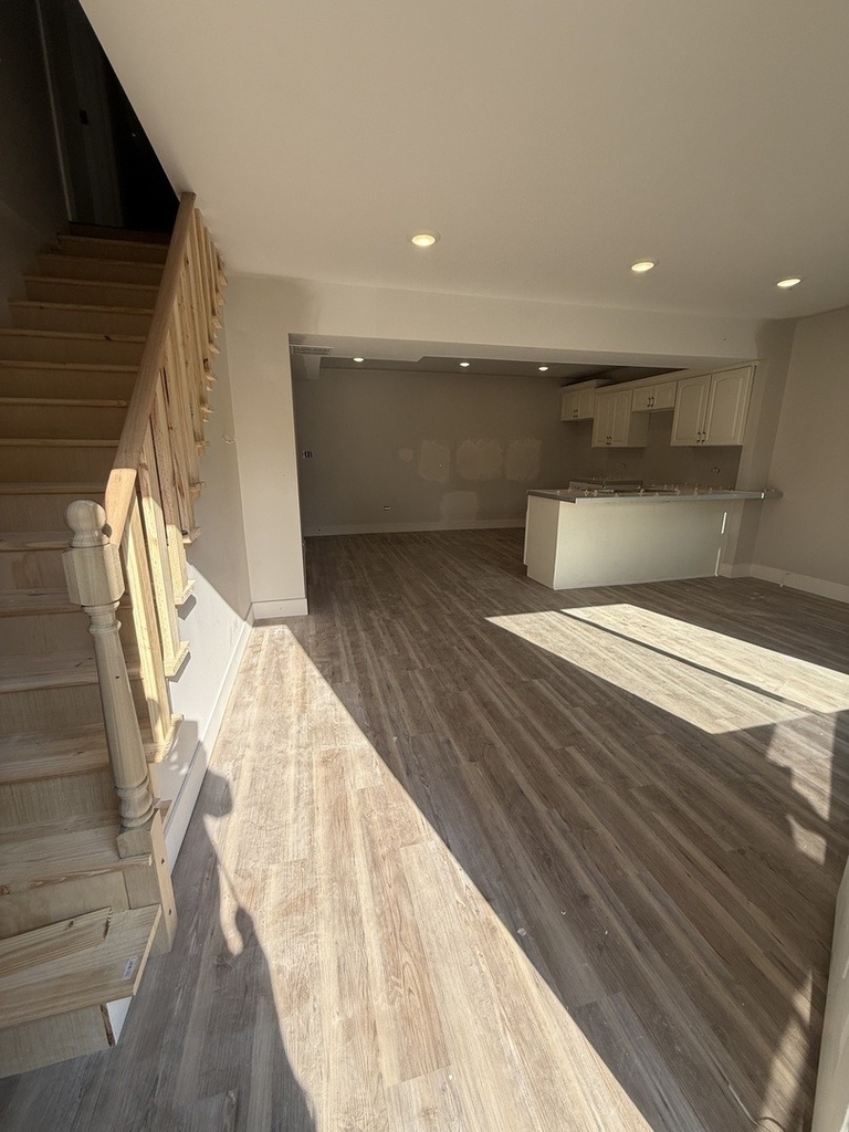 16901 Crane Avenue - Photo 7