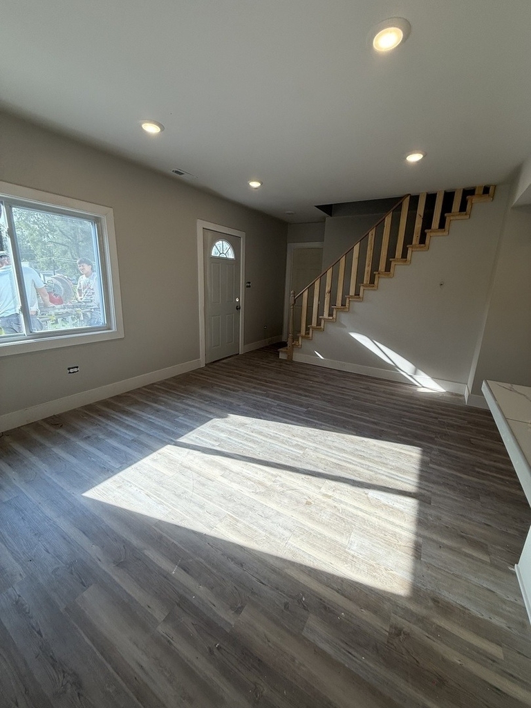 16901 Crane Avenue - Photo 1