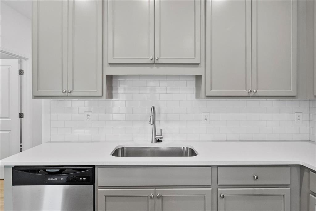 165 Mill Center Boulevard - Photo 16