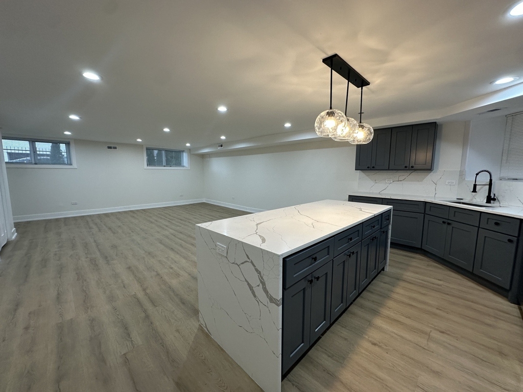 4338 N Clarendon Avenue - Photo 4