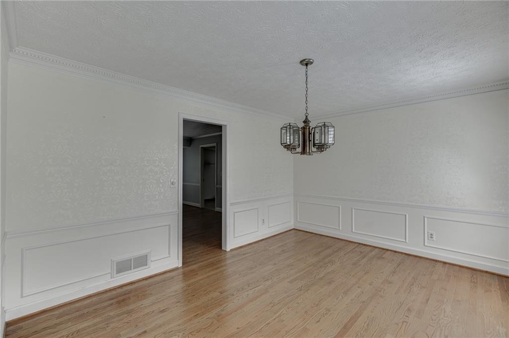 766 Chesterfield Drive - Photo 11