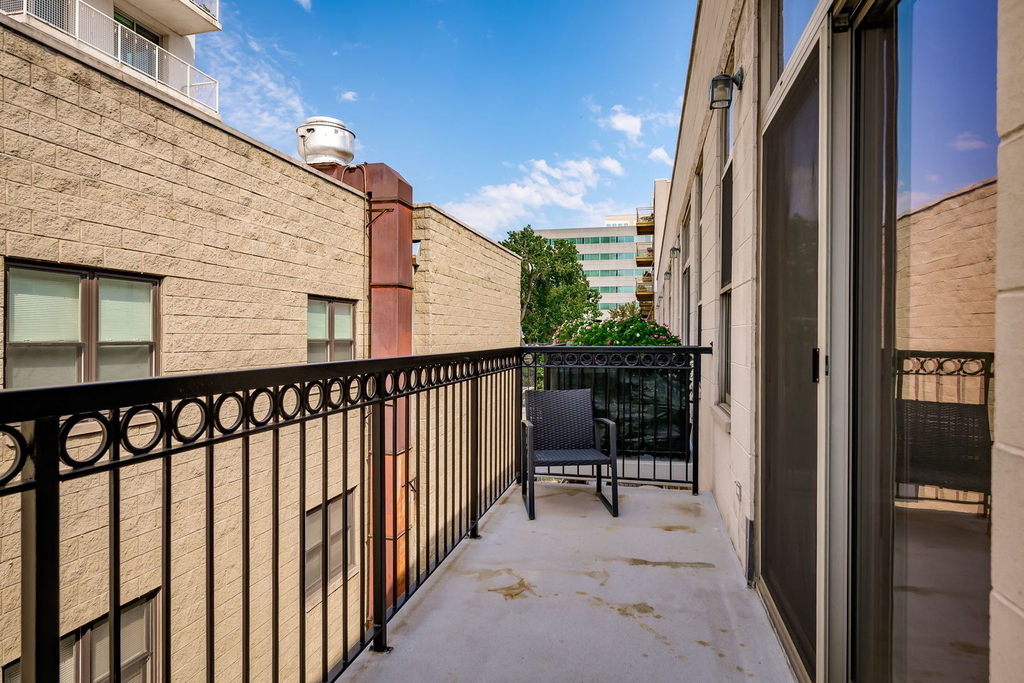 1919 S Michigan Avenue - Photo 17