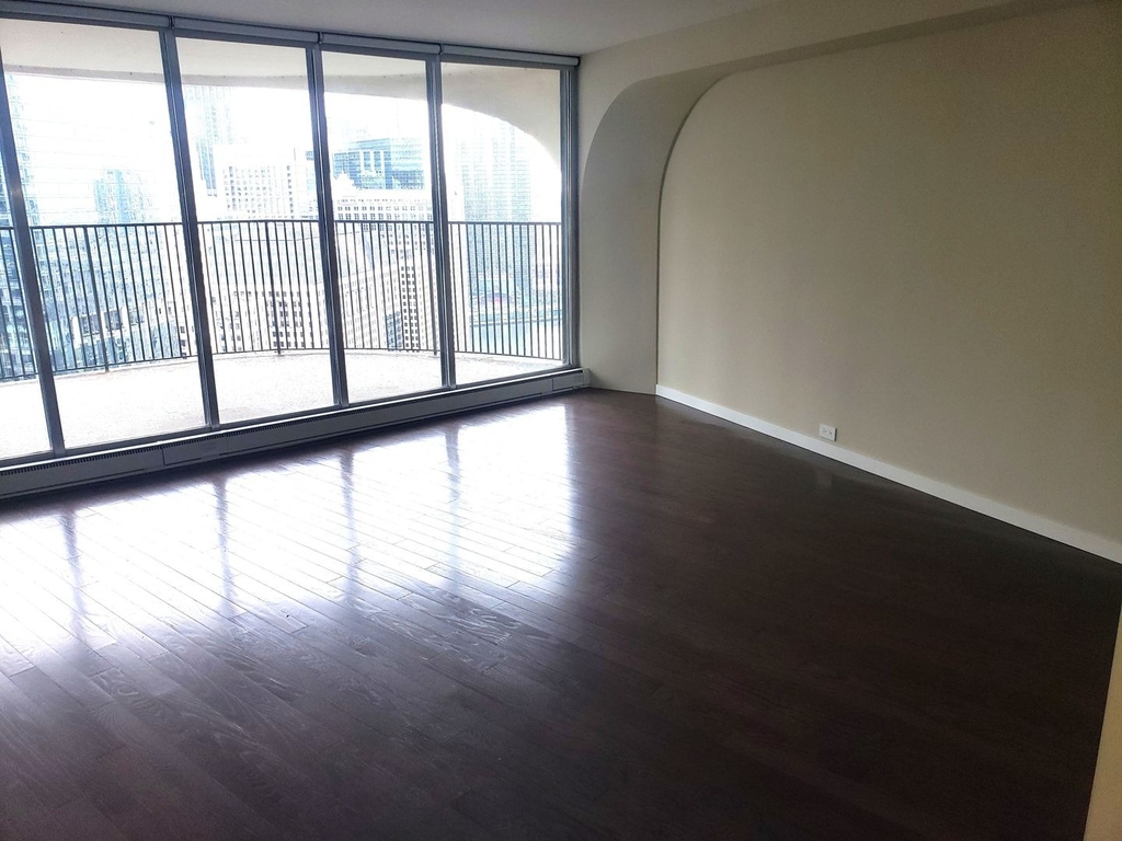 300 N State Street - Photo 14
