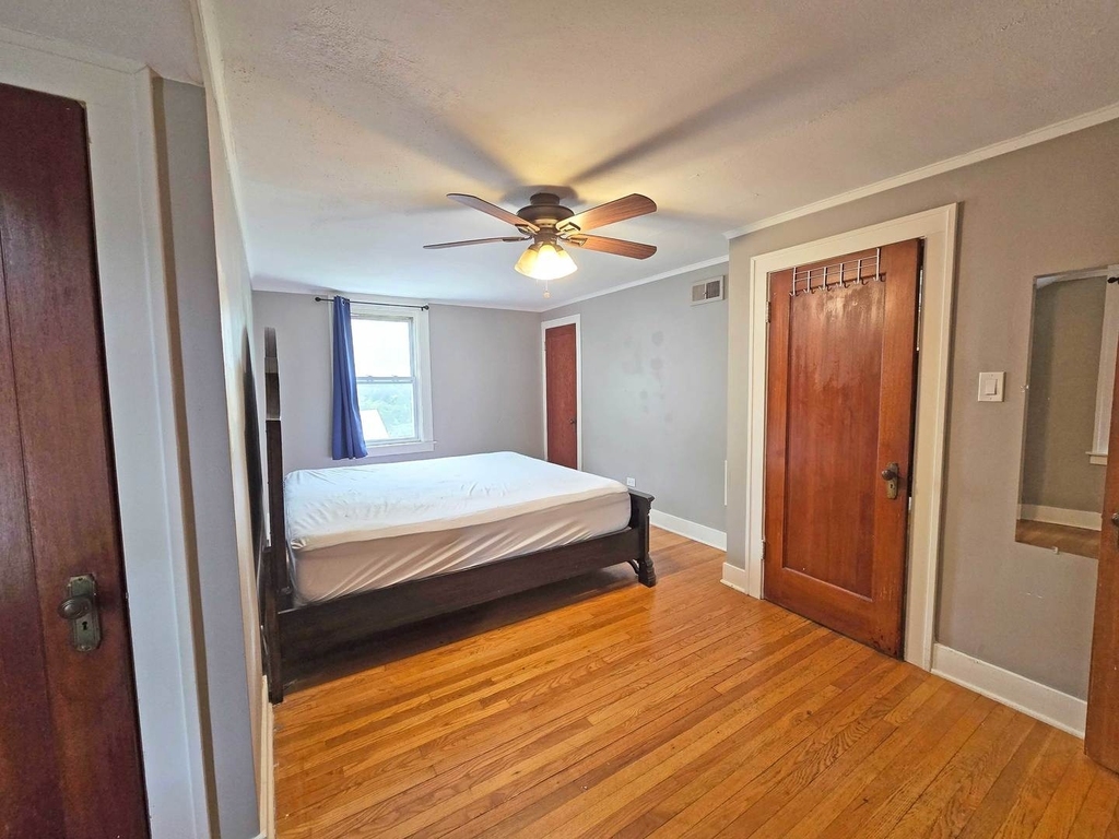 249 E Park Boulevard - Photo 12