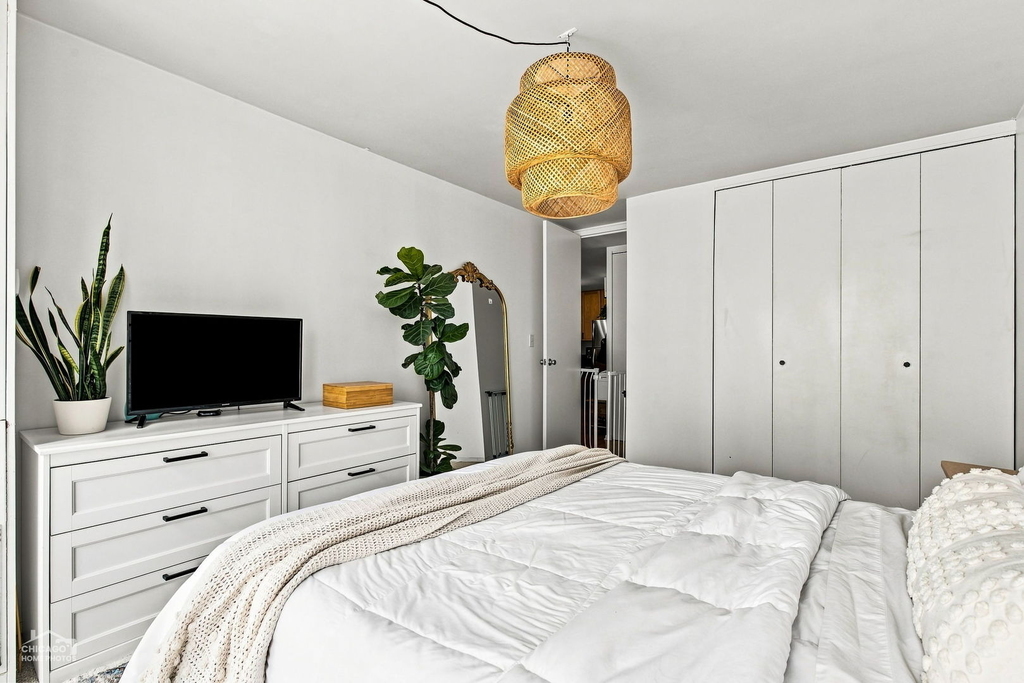 1660 N Lasalle Drive - Photo 8