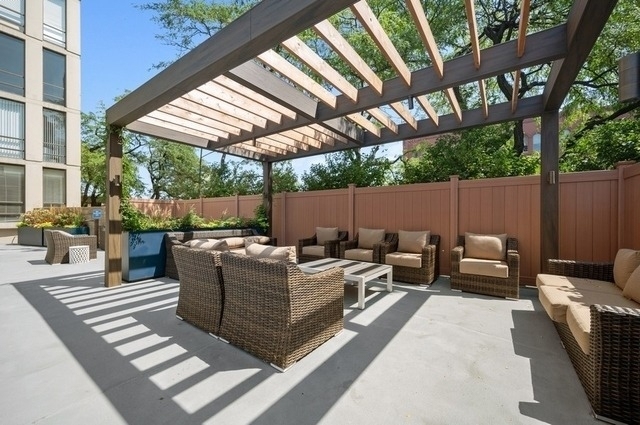 1660 N Lasalle Drive - Photo 12