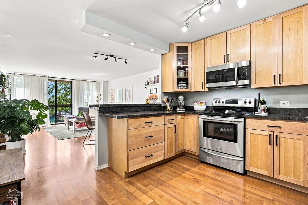 1660 N Lasalle Drive - Photo 1