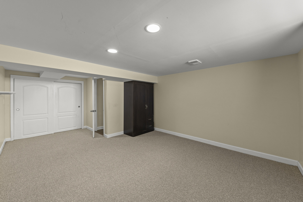 794 S Fairfield Avenue - Photo 12