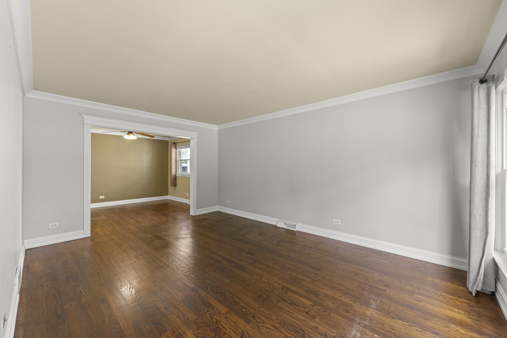 794 S Fairfield Avenue - Photo 2