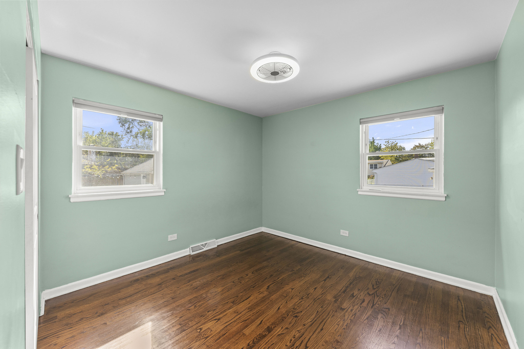 794 S Fairfield Avenue - Photo 8