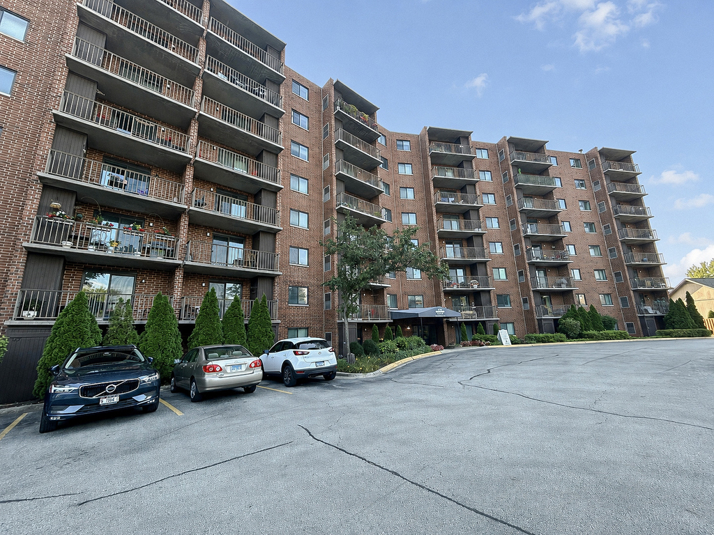 1 Bloomingdale Place - Photo 1