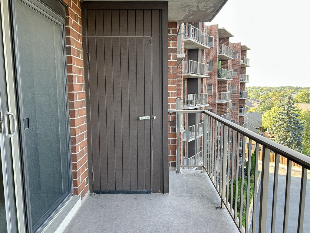 1 Bloomingdale Place - Photo 14