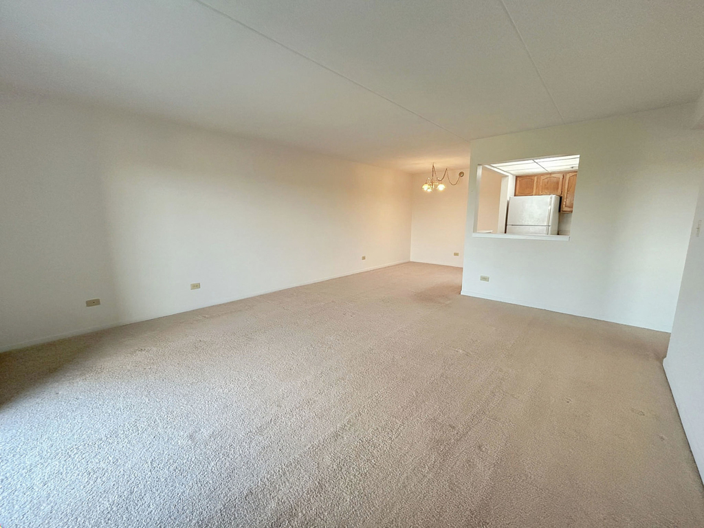 1 Bloomingdale Place - Photo 4