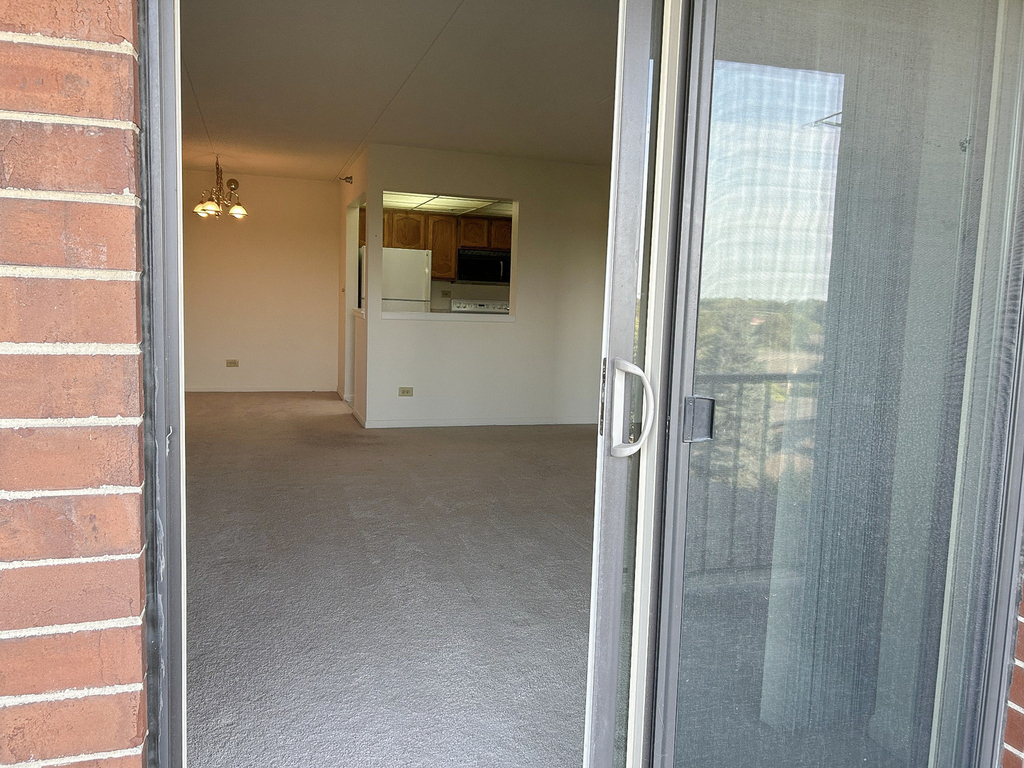1 Bloomingdale Place - Photo 16