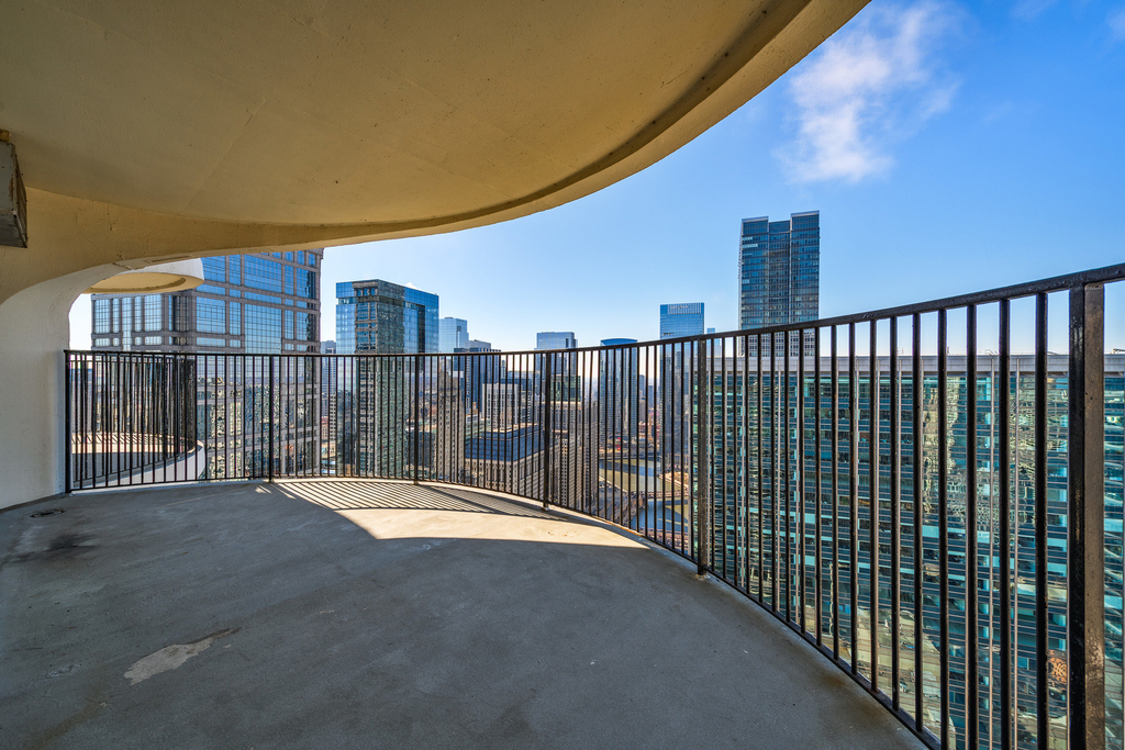 300 N State Street - Photo 17