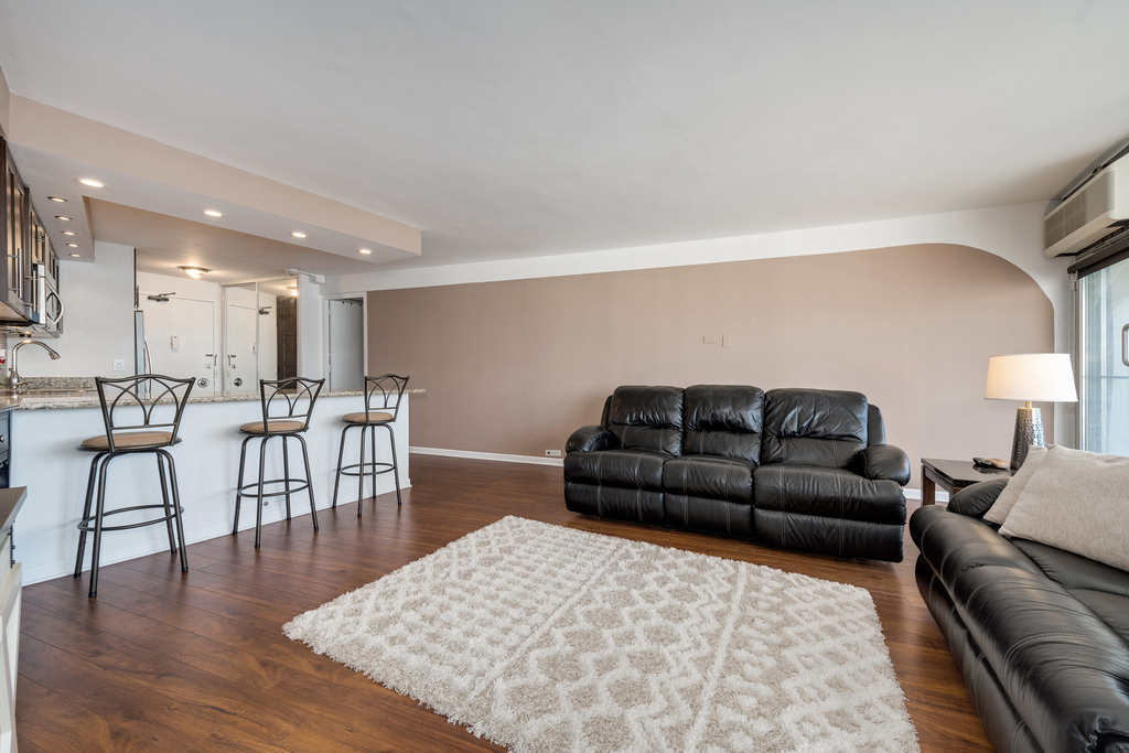 300 N State Street - Photo 8