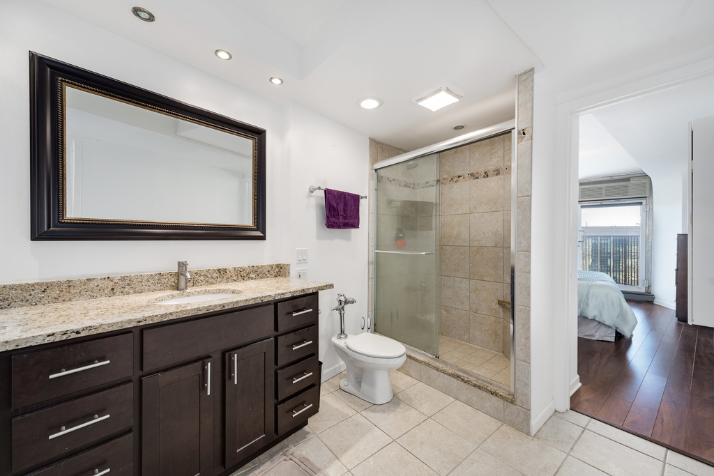 300 N State Street - Photo 13