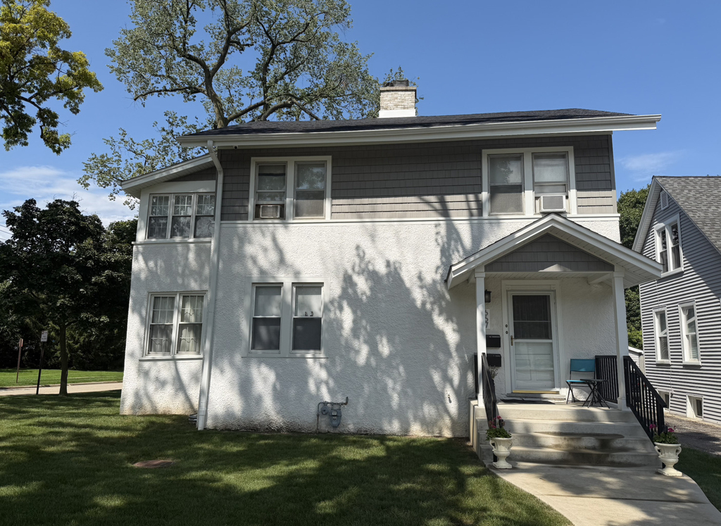 667 Homewood Avenue - Photo 0