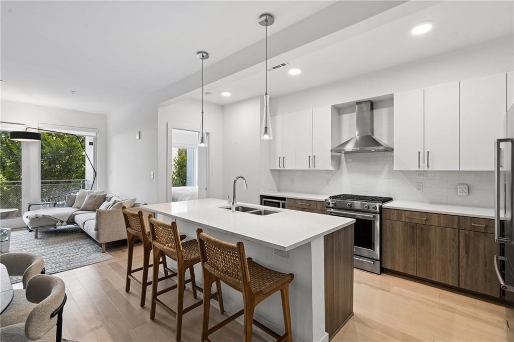 775 Juniper Street Ne - Photo 1