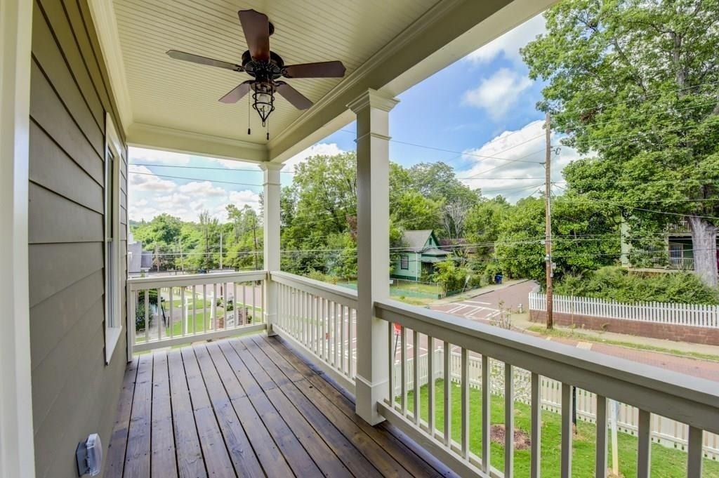1022 Martin Street Se - Photo 2