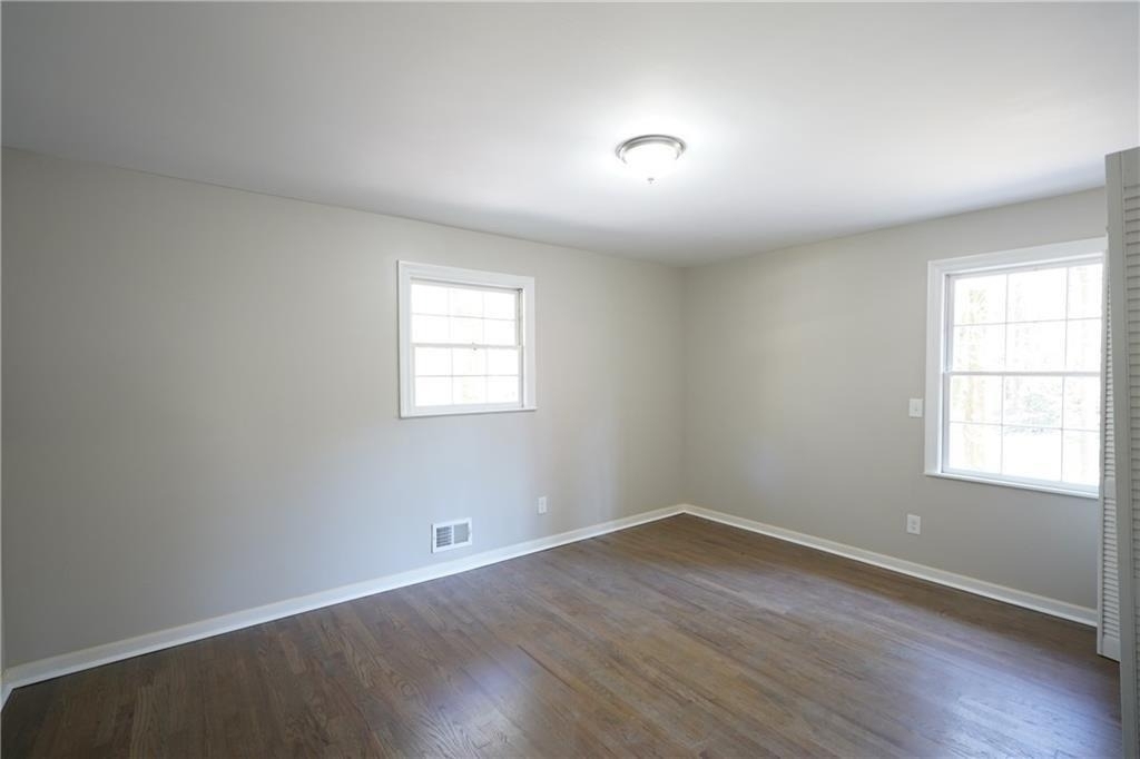 2221 Pinecliff Drive Ne - Photo 10
